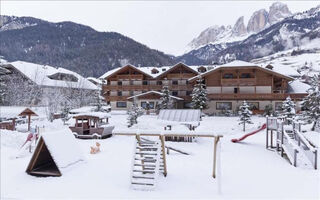Náhled objektu Sella Ronda & Dependance Serenella, Campitello di Fassa, Val di Fassa / Fassatal, Itálie