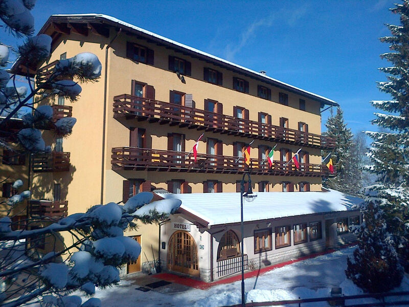 Alpe Cimbra HM Hotel