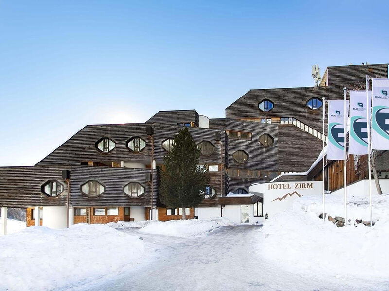 Blu Senales Active & Family Resort SKI OPENING