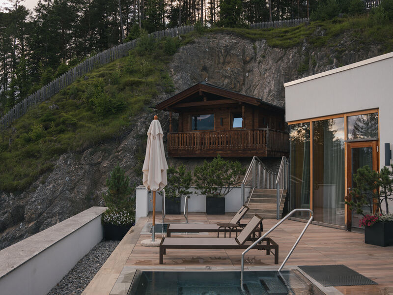 Nidum - Casual Luxury