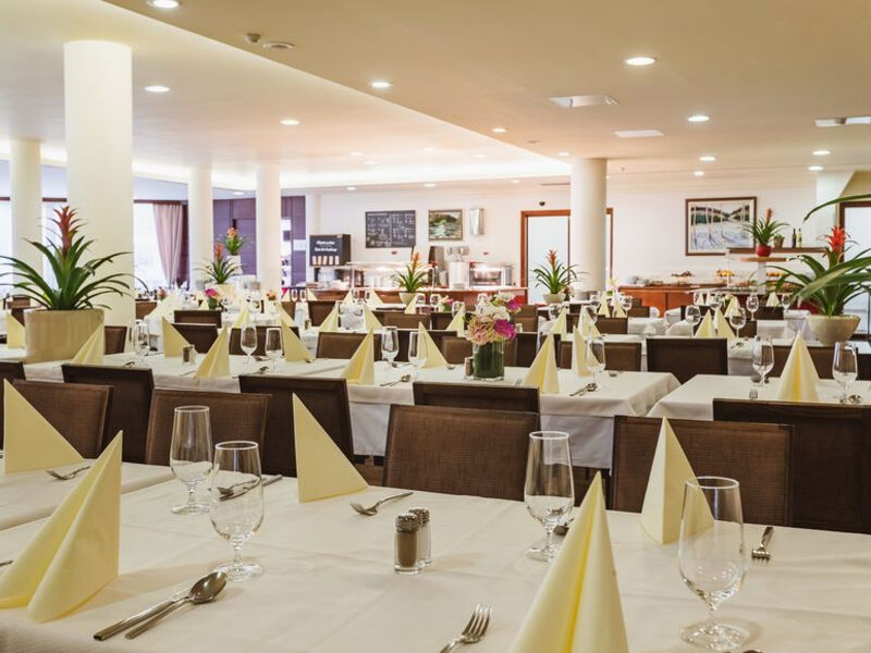 Ramada Hotels & Suites