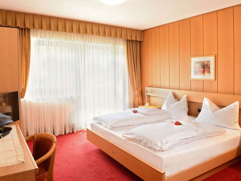 River Hotel Post