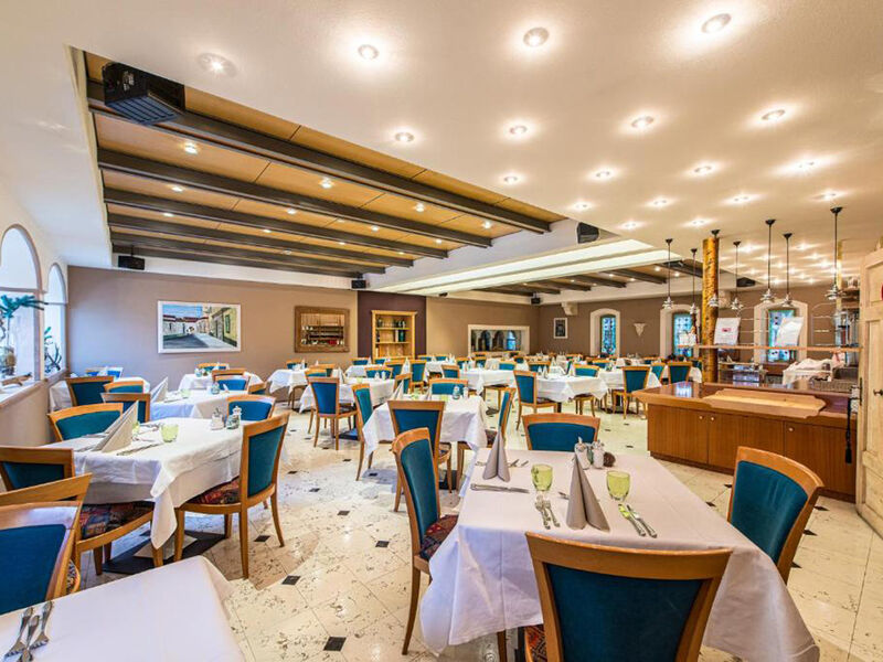 Alphotel Stocker
