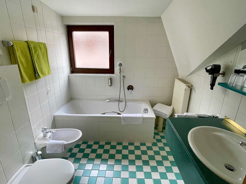 Alphotel Stocker