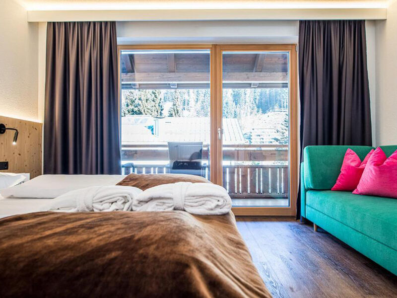 Alphotel Stocker
