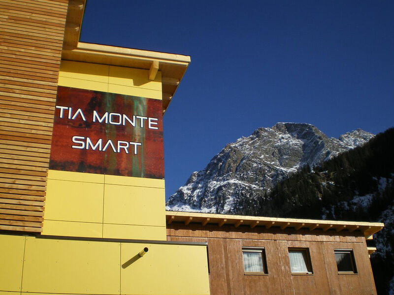 Tia Monte Smart