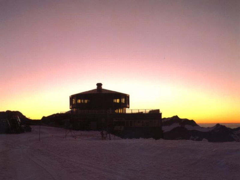 Chalet Flair (149E13)