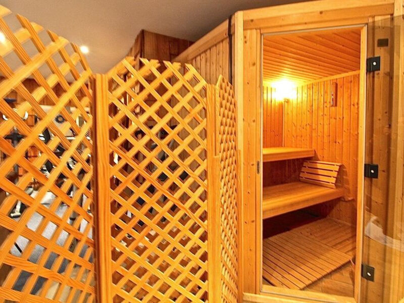 Chalet Mountain Lodge