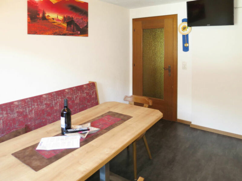 HAUS KRISTALL (SZU195)