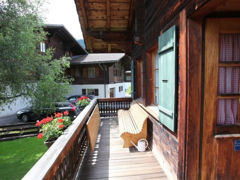 Lena, Chalet