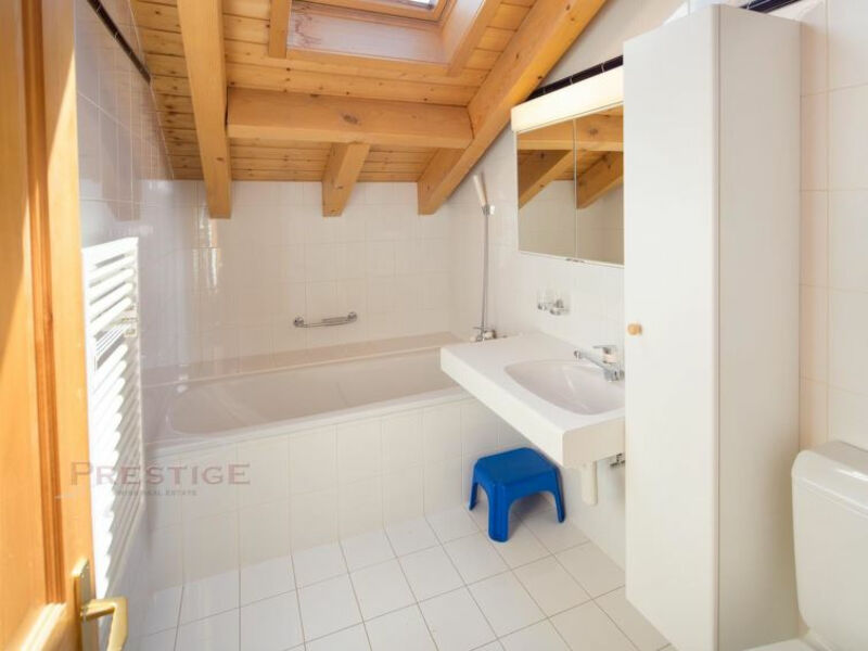 Les Pierres C ( cannot change price