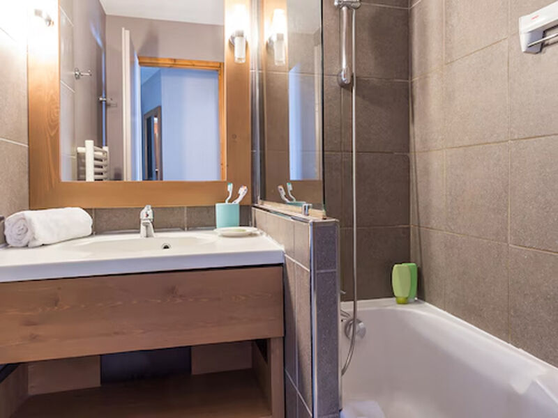 Residence Ours Blanc