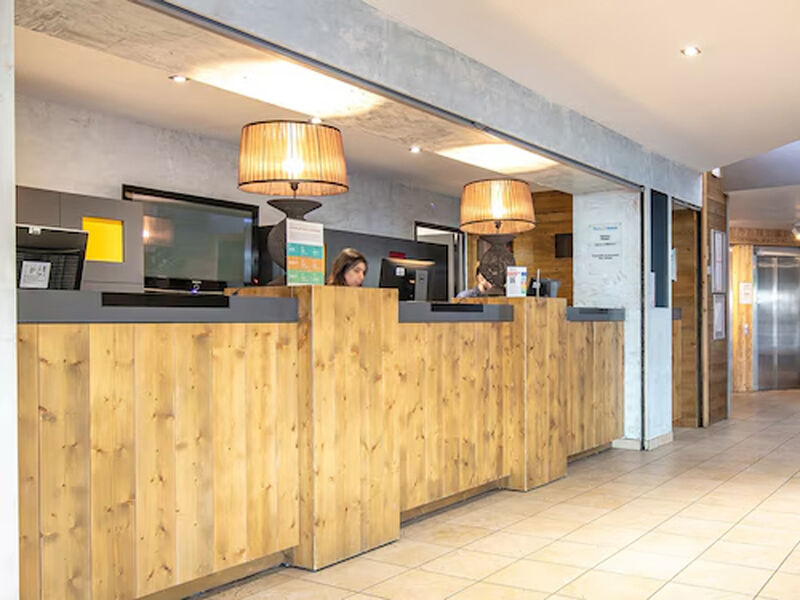 Residence Ours Blanc