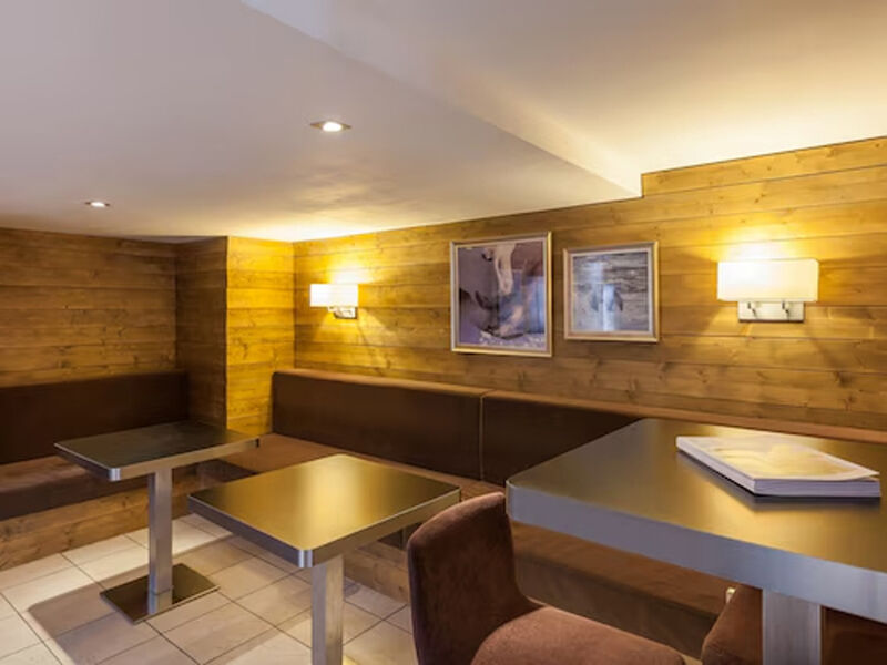 Residence Ours Blanc