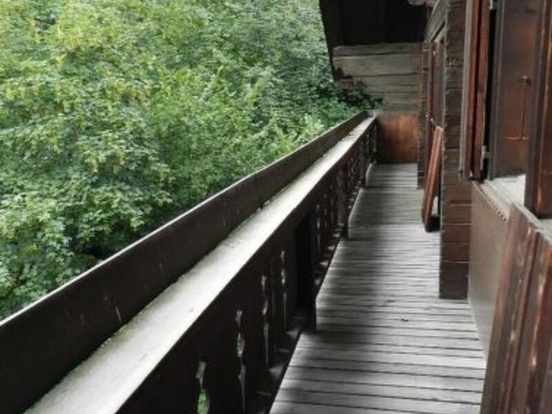 Tree-Tops, Chalet