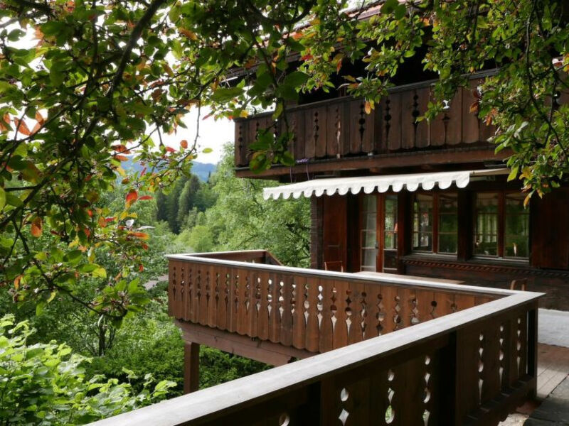 Tree-Tops, Chalet