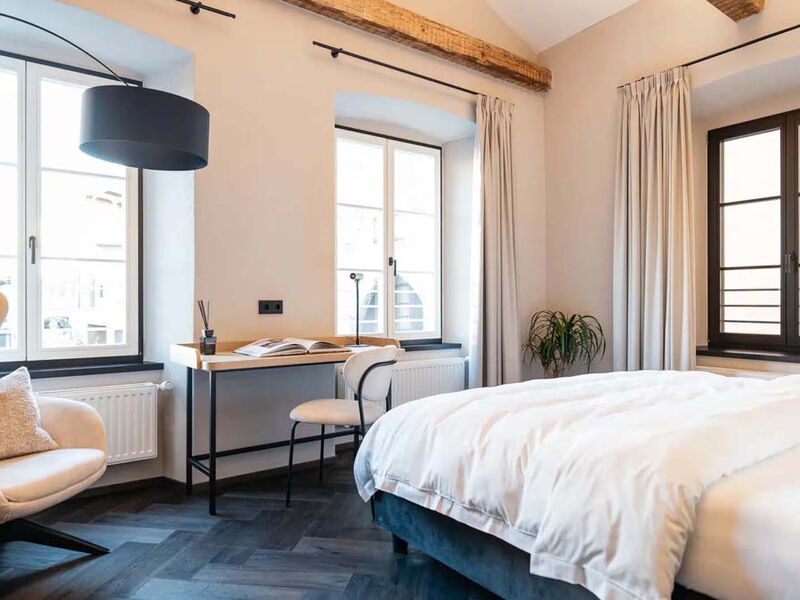 Schwarzer Adler Concept Living