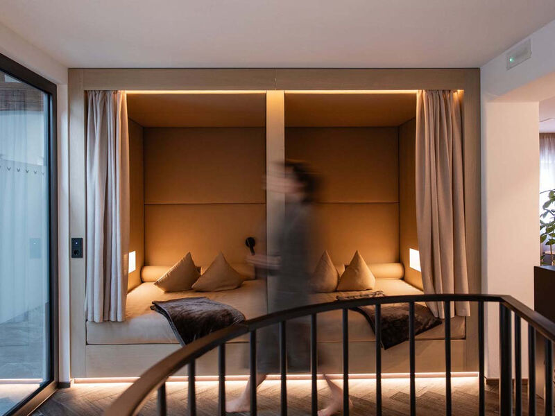 Schwarzer Adler Concept Living